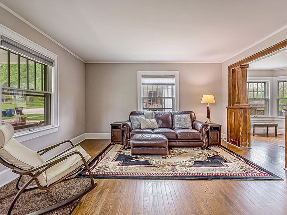 3rd image of 706 S 7th St