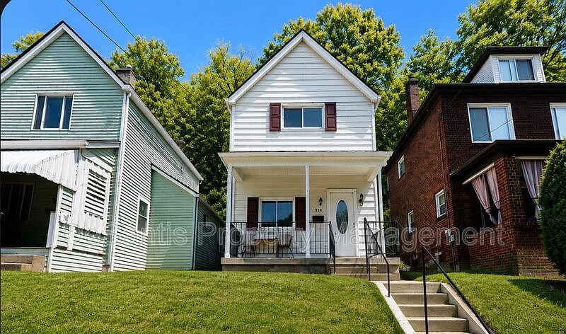 1st image of 520 Glenn St