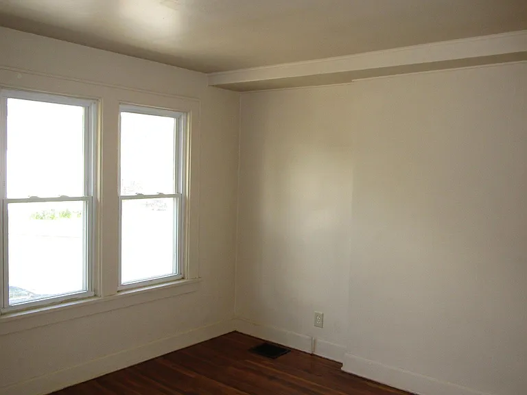 2665 Palmetto St — Photo 11