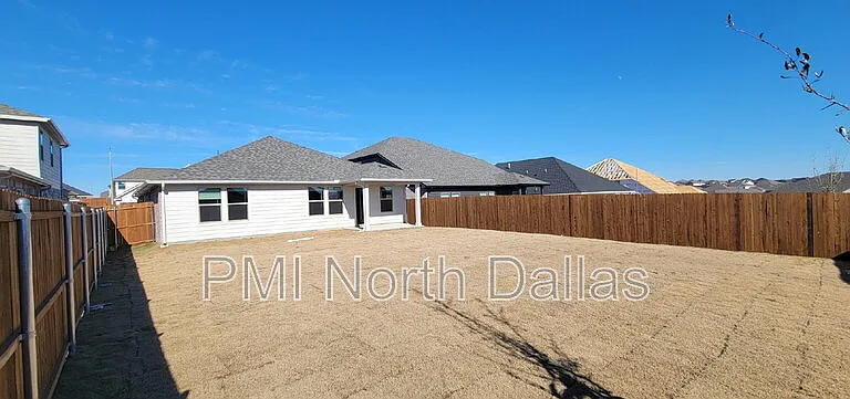 2633 Oneida Ln — Photo 7