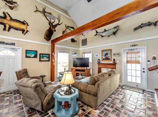 172 Rosethorn Ln, Grand Isle, LA 70358