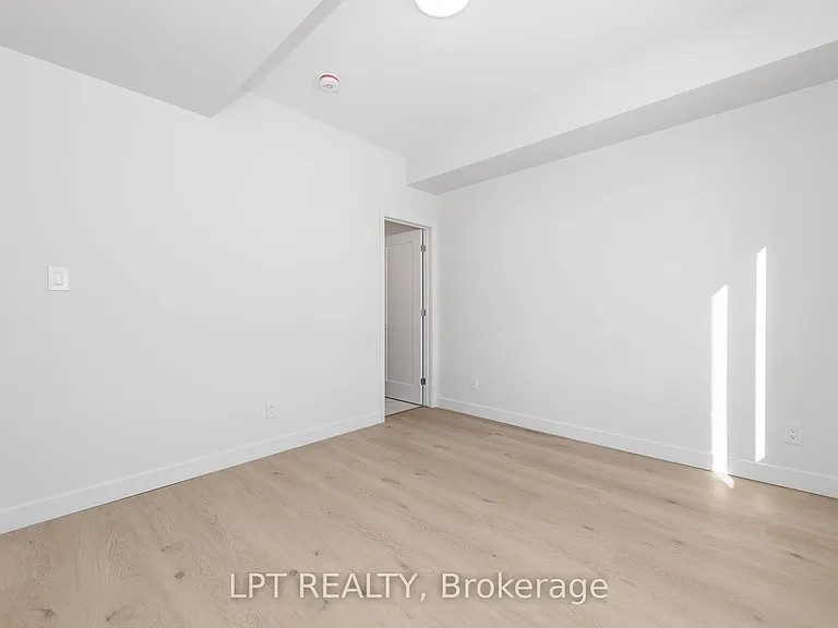 319 Shakespeare St #9 — Photo 18