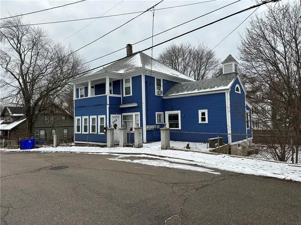 22 Bettez St, West Warwick, RI 02893