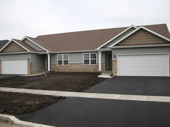 2224 Maggie Ln, Sycamore, IL 60178