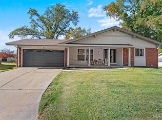 2490 Yorkshire Dr, Florissant, MO