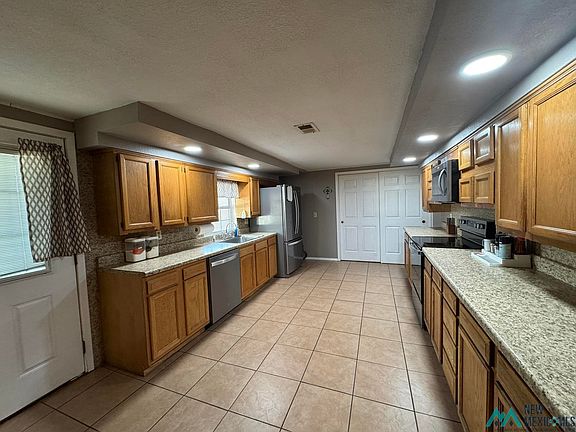 5th image of 1509 E Hammett St