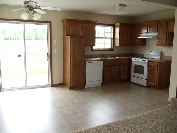2nd image of 1644 SW Highland Dr #12-A