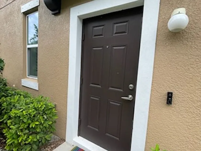 10732 Avery Park Dr — Photo 2