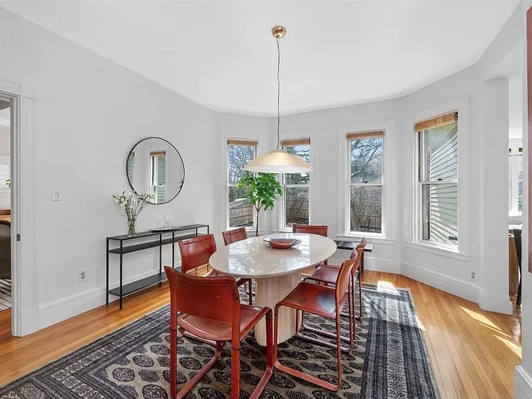 284 Lake Ave — Photo 12