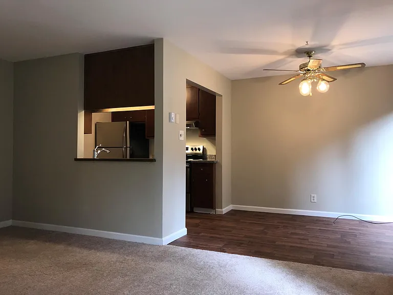 2019 Parrott Dr #7 — Photo 5