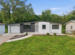 1411 N 75th Dr, Kansas City, KS 66112