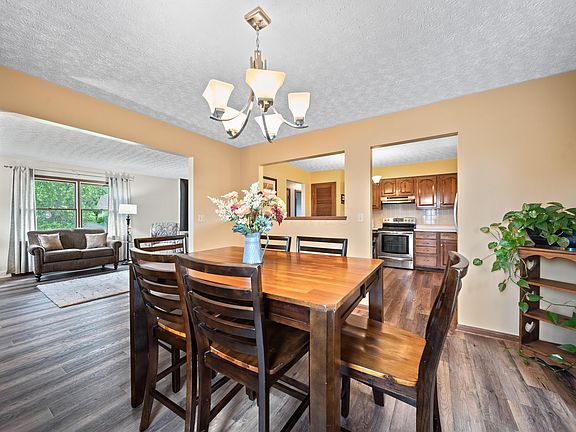 5th image of 2478 Sheridan Dr