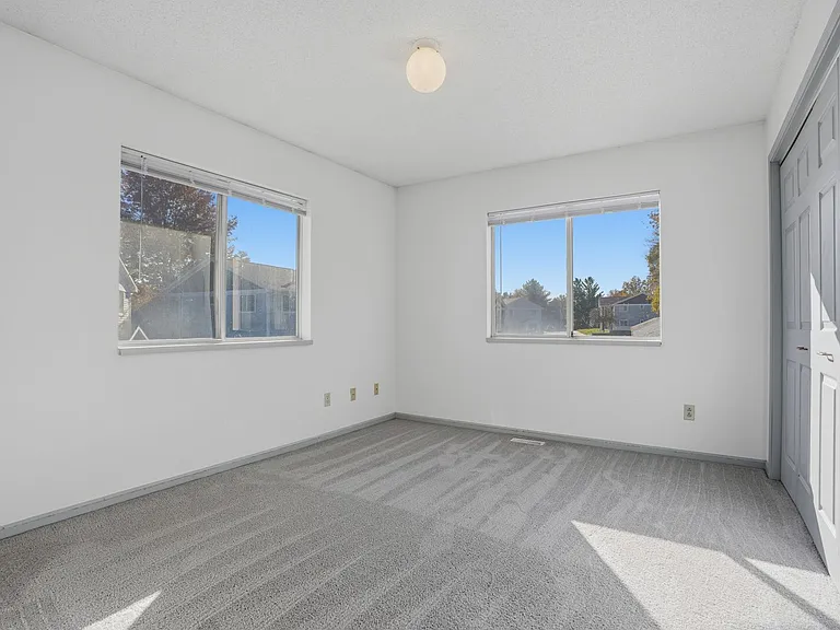 Keokuk Street Apartments — Photo 50
