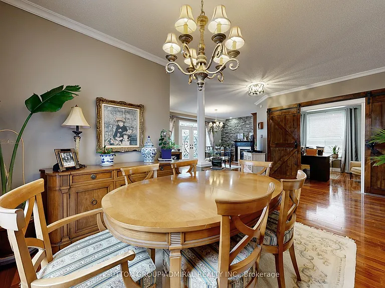 32 Stephanie Ln #UPPER — Photo 10