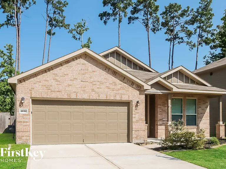2092 Lost Timbers Dr — Photo 2