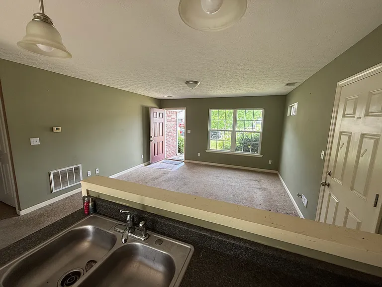 6212 Forsythia Ln — Photo 5