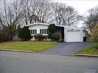 1st image of 3 Gail Dr