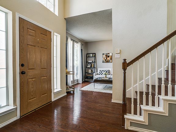 4th image of 1400 Wentworth Dr