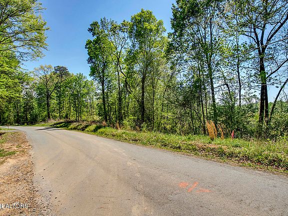 4th image of 537 Oak Grove Rd