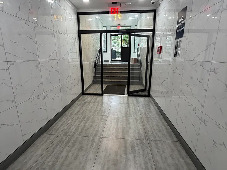 131 S Harrison St #B3 — Photo 16