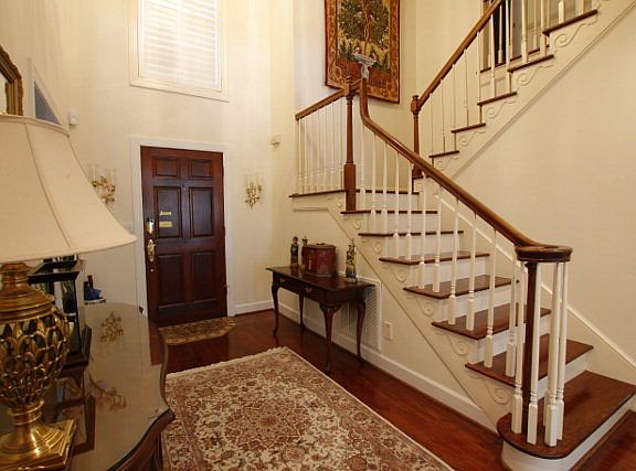 3rd image of 117 Charles Towne Pl