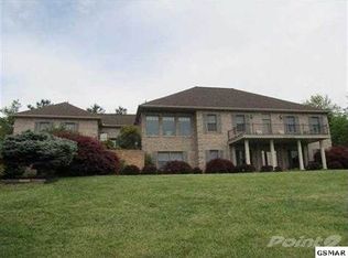 970 Hilltop Ln, Kodak, TN 37764