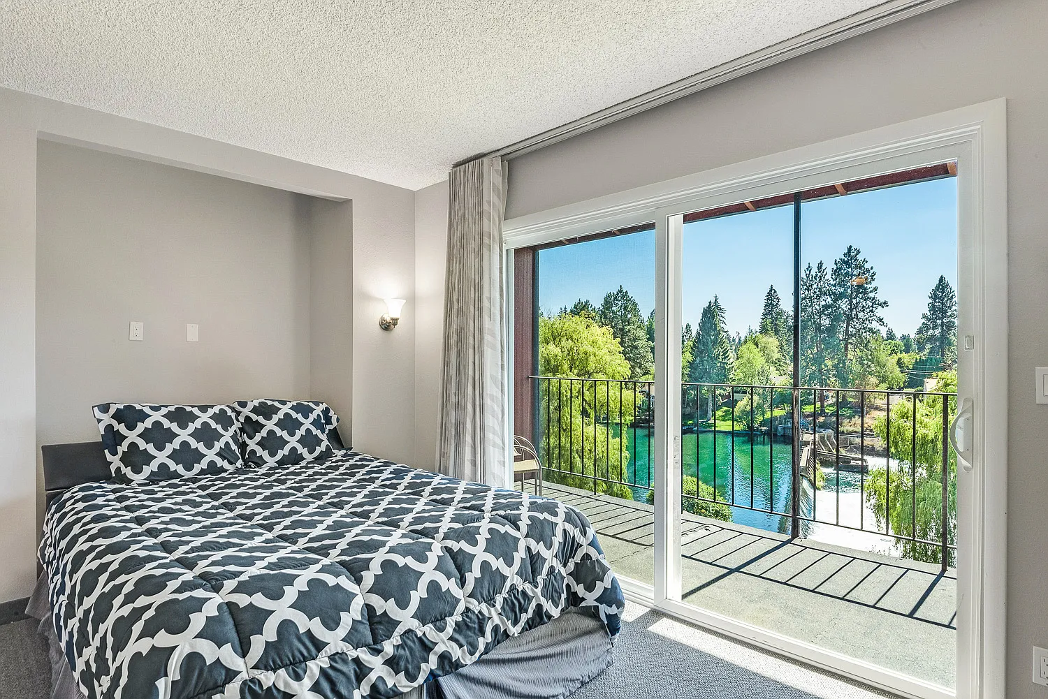 1 bed, $2,200 — Photo 1
