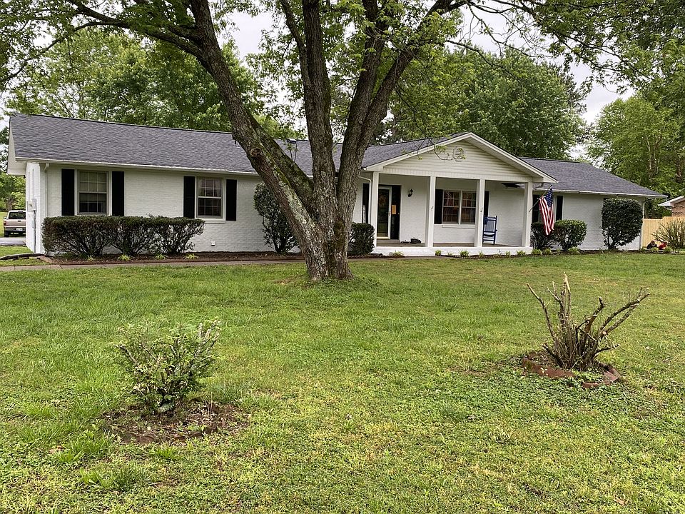 1st image of 2967 Parkwood Dr