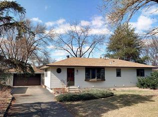 4337 Onyx Dr, Eagan, MN 55122