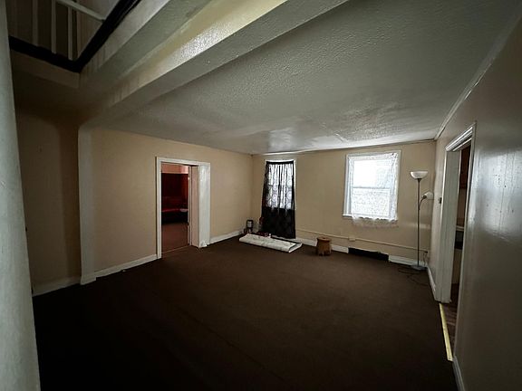 3rd image of 1195 Walden Ave