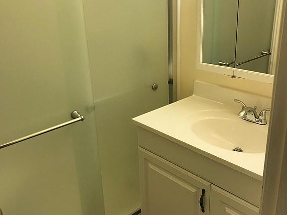 Downstairs full bathroom