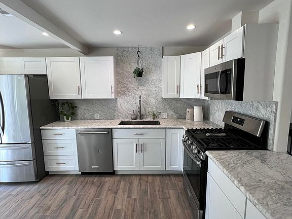 2nd image of 3076 Los Robles Rd #A