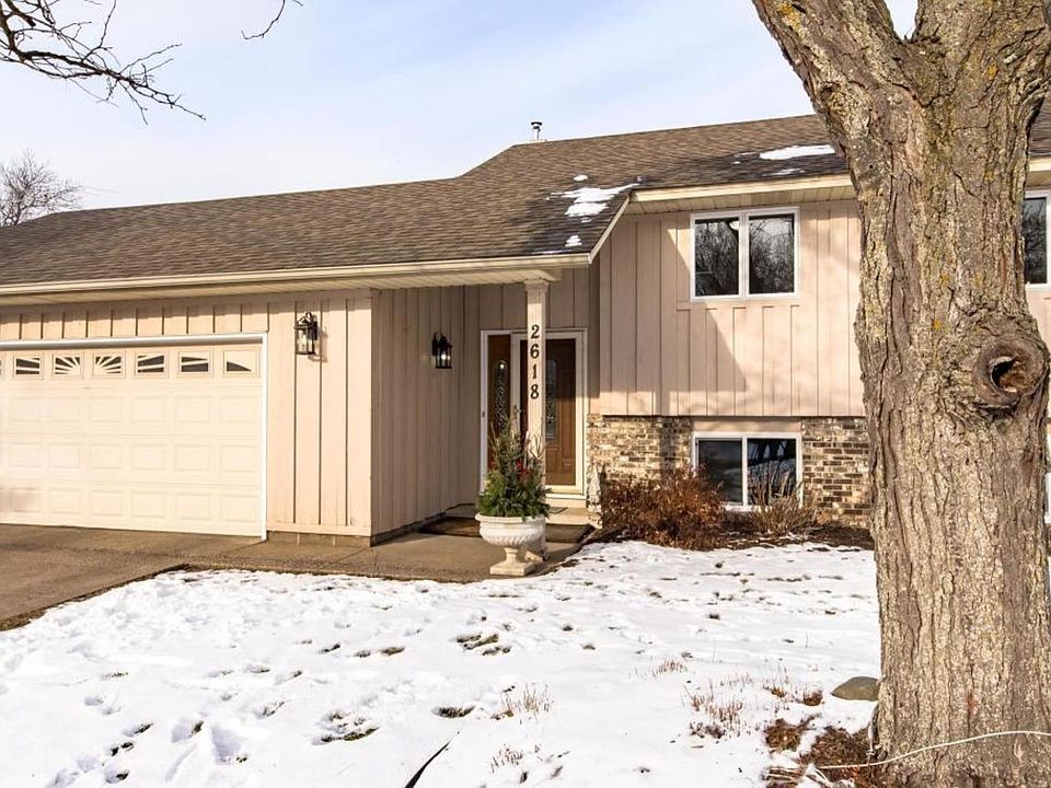 1st image of 2618 Fairlawn Dr