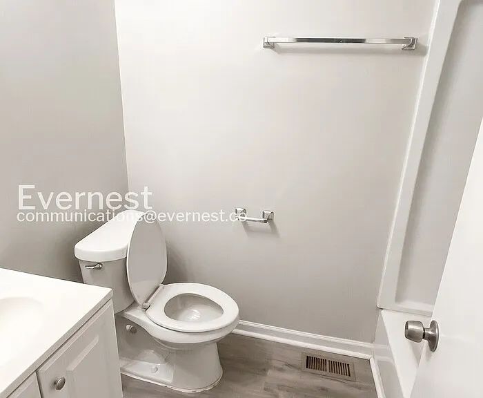 5328 Balboa Ave — Photo 17