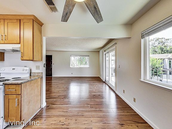 4th image of 1589 Brookvale Dr APT 4