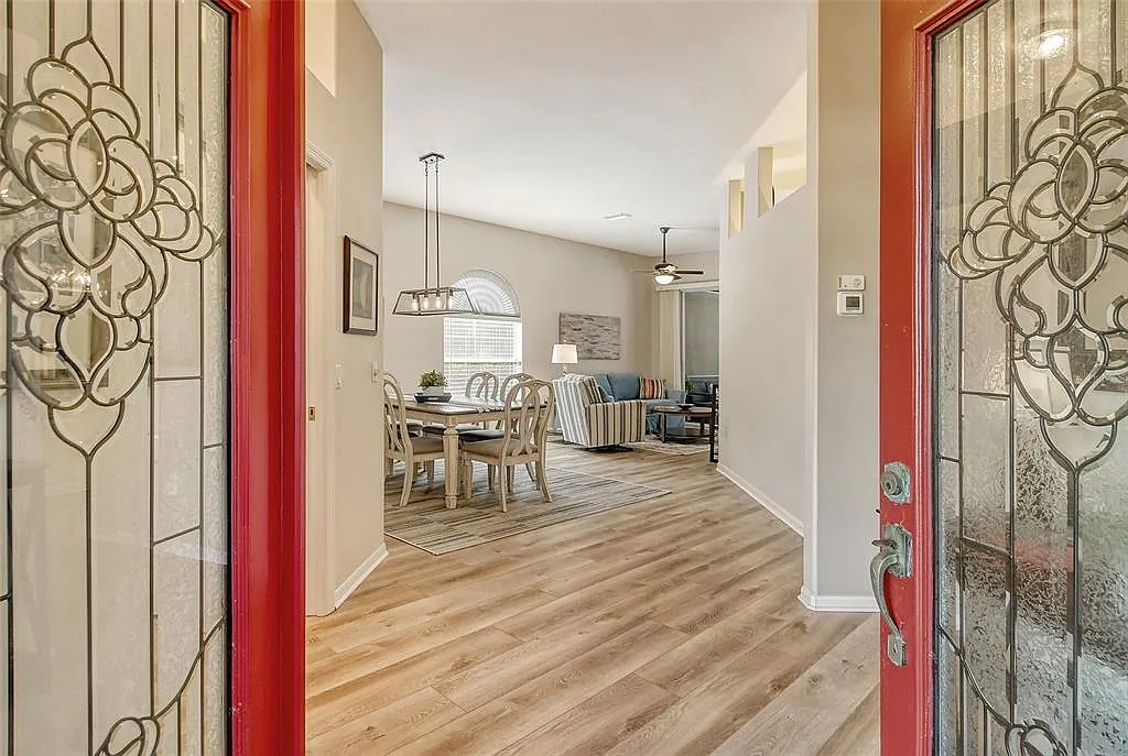 3 bed, 3.0 bath, 2095 sqft, $7,500 — Photo 4
