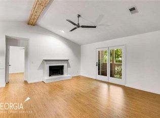 330 Warm Springs Cir #330, Roswell, GA