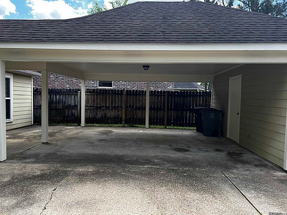 4th image of 1741 Twisted Oak Ln