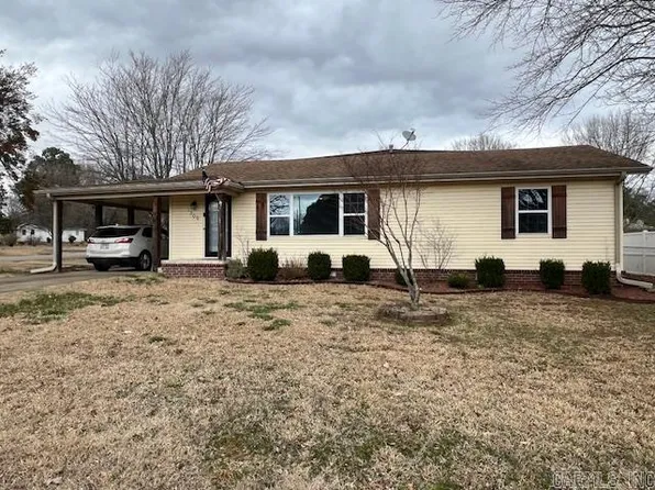 1309 Cole St, Mena, AR 71953