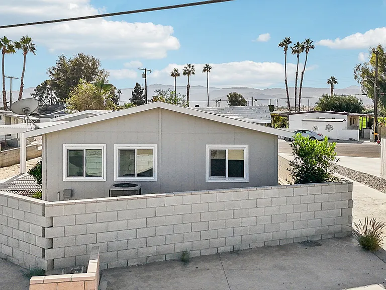 73300 Broadmoor Dr — Photo 29