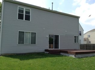 10 Stanton Ct #2, Lake In The Hills, IL 60156