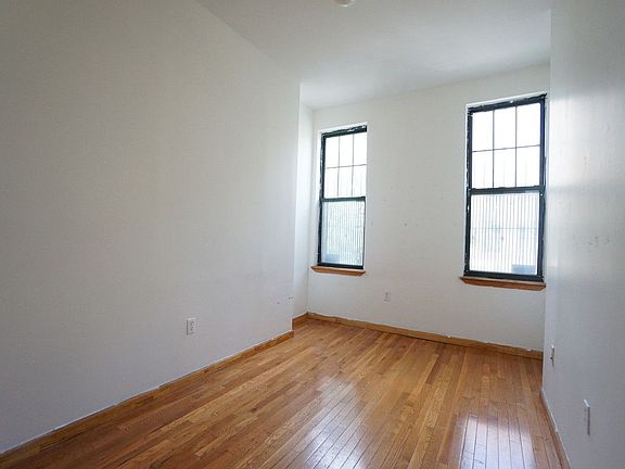 4th image of 294 Troutman St APT 2L