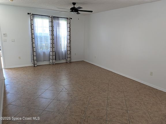 3rd image of 290 Marion Pl