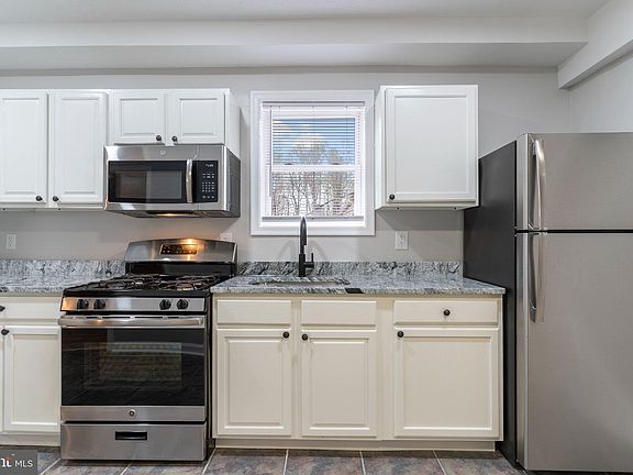 2nd image of 4595 Livingston Rd #4