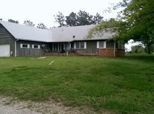 630 E 20th Ave N, Wellington, KS 67152