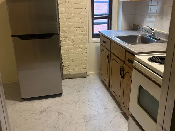 263 Dundas St E, Toronto, ON M5A 1Z8