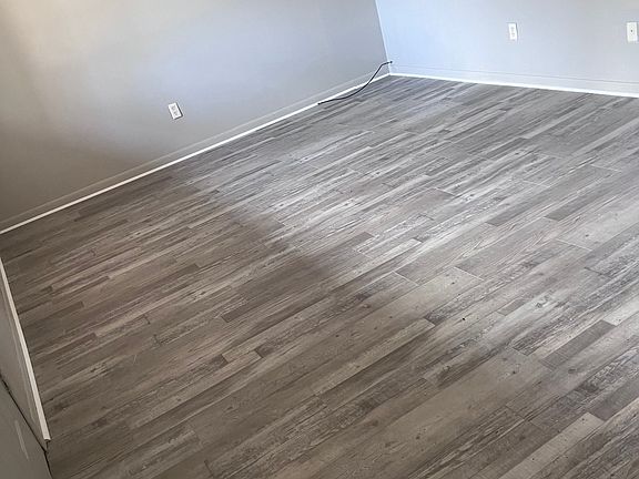 3rd image of 235 Pinecrest Dr #7