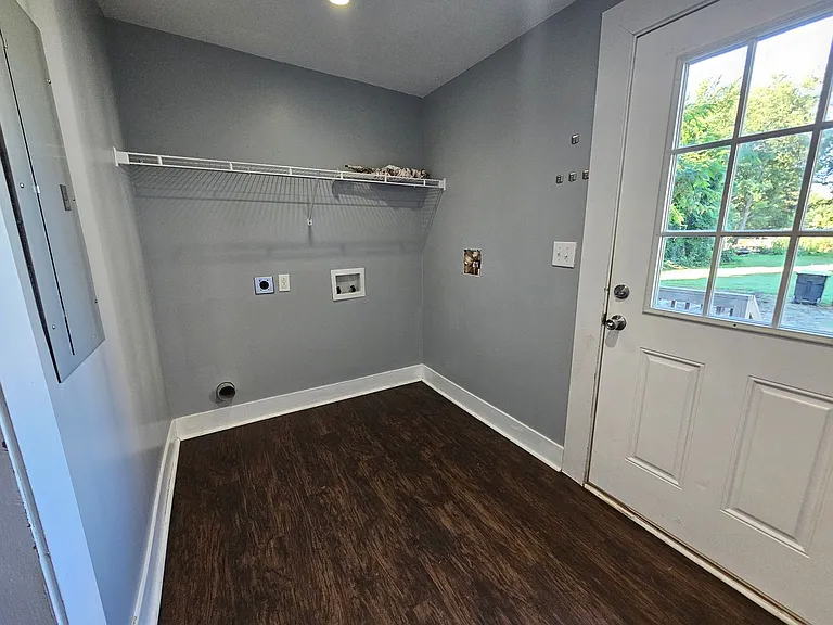 228 Charlotte Ave #B — Photo 7