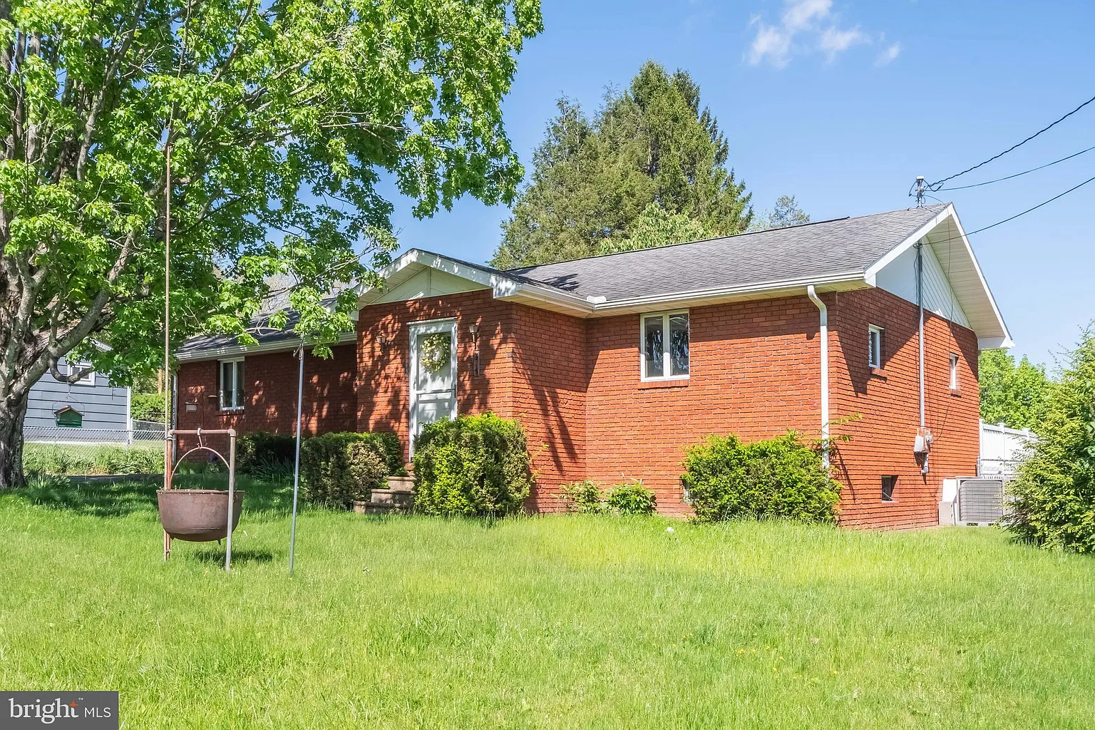 315 Coolidge Ave photo 1