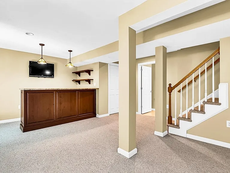 8 Paxton Ct #8 — Photo 37